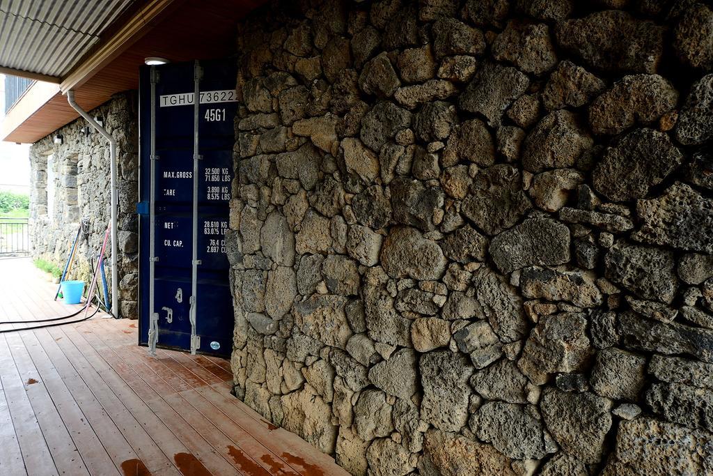 Maison Sondemul Guesthouse Чеджудо Экстерьер фото